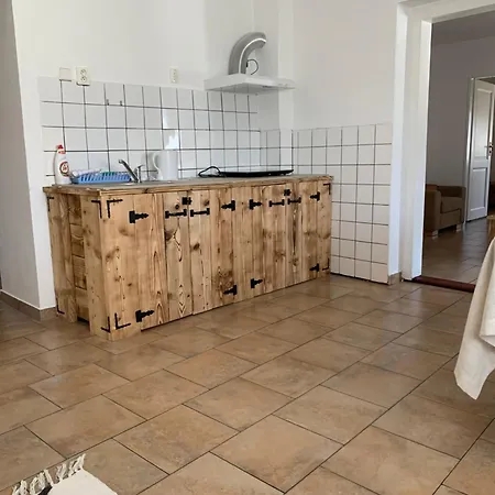 Apartamento 2 *